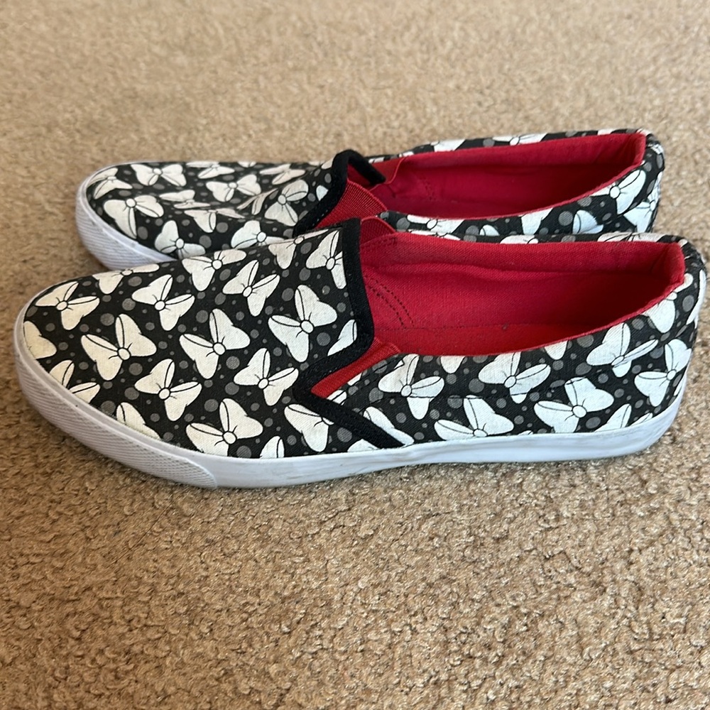 Disney Parks Minnie Shoes,EUC - Picture 2 of 2